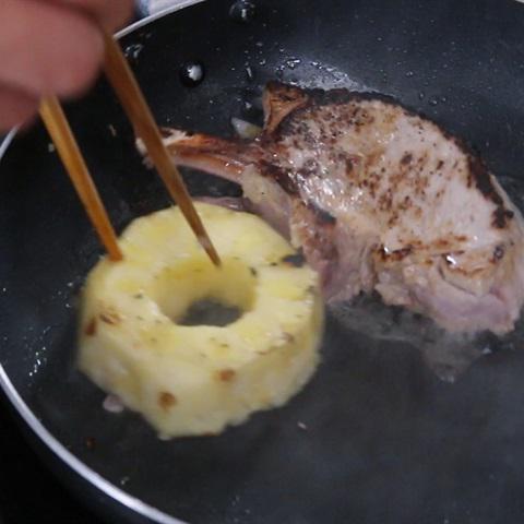 Cách làm sườn heo nướng kiểu Hawaii