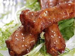 Sườn heo nướng tiêu và mật ong