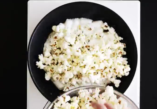 Sườn heo rim khoai môn thơm bùi, đậm đà ngon cơm