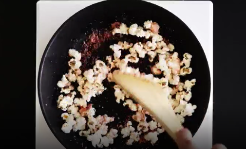 Sườn heo rim khoai môn thơm bùi, đậm đà ngon cơm