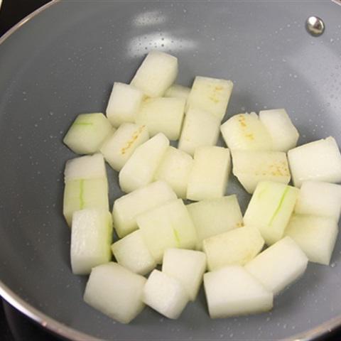 Cách làm sườn kho bí đao