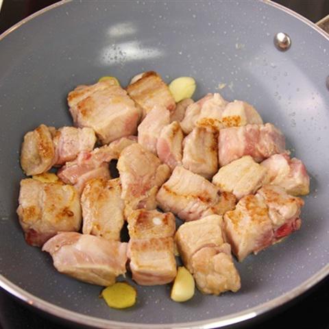 Cách làm sườn kho bí đao