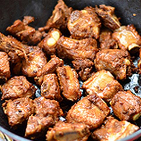 Cách làm sườn kho ngũ sắc