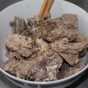 Cách làm sườn kho trứng cút