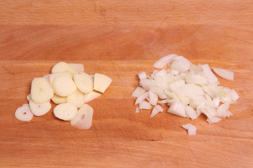 Sườn lợn chiên bơ tỏi cực dễ cực ngon