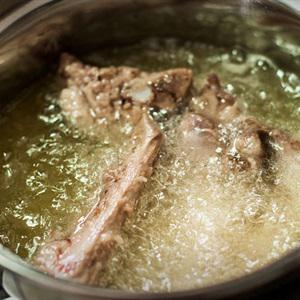 Cách làm sườn non chao dầu