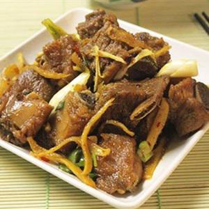 Cách làm sườn non kho gừng