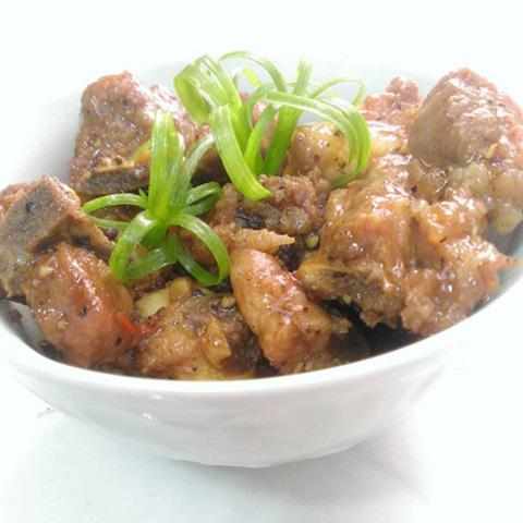 Cách làm sườn non kho tiêu