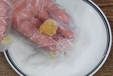 Sườn non rang mặn thơm ngon tròn vị, đậm đà đưa cơm