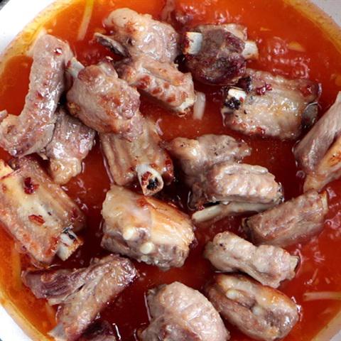 Cách làm sườn non xào chua ngọt đậm đà