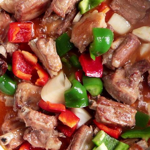 Cách làm sườn non xào chua ngọt đậm đà