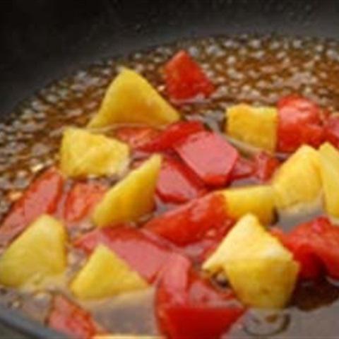 Cách làm sườn non xào chua ngọt