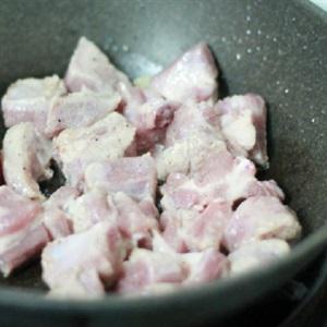 Cách làm sườn non xào thơm