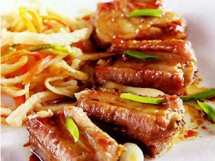 Sườn nướng mật ong khoai tây