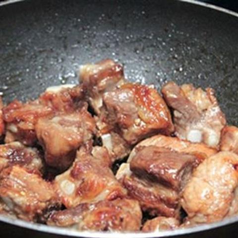 Cách làm sườn om cốt dừa