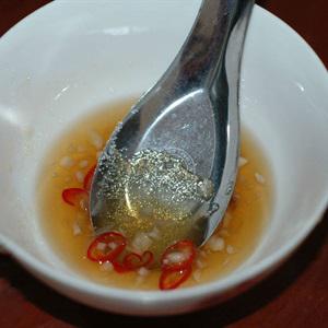 Cách làm sườn ram mặn ngọt