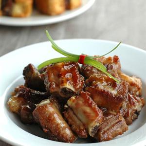 Cách làm sườn ram mặn ngọt