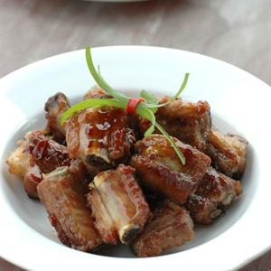 Cách làm sườn ram mặn ngọt