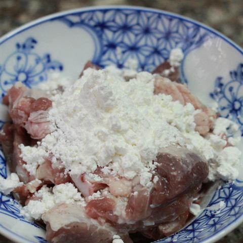 Cách làm sườn ram sả