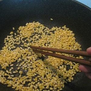 Cách làm sườn rang muối