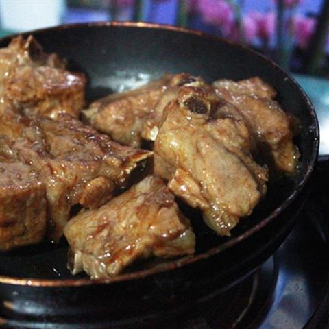 Cách làm sườn rim nước mắm