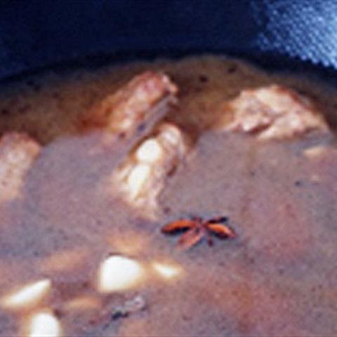 Cách làm sườn sốt bánh gạo Hàn Quốc