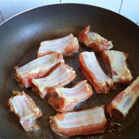 Cách làm sườn sốt tỏi