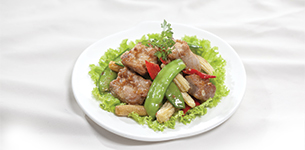 Sườn xào bắp non