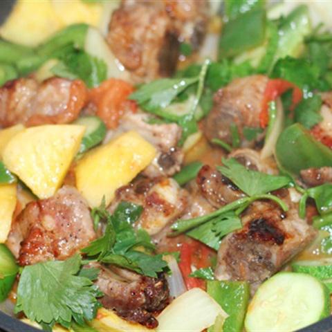 Cách làm sườn xào rau củ