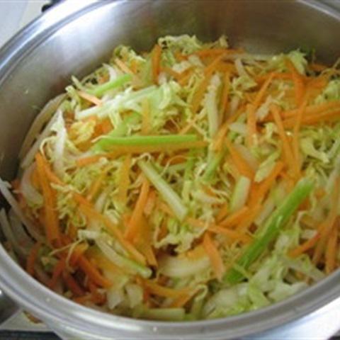 Cách nấu súp bắp cải thịt gà