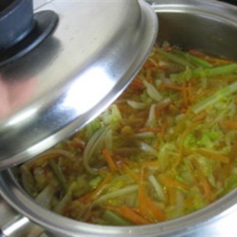 Cách nấu súp bắp cải thịt gà