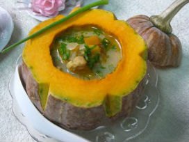 Súp bí đỏ thịt gà phô-mai