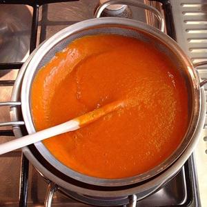 Cách làm súp cà chua hành tây