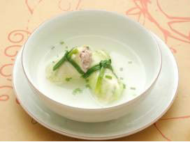 Súp cải bắp cuộn thịt