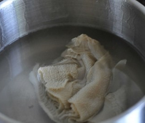 Súp cay thịt bò và rau củ kiểu Hàn ngon miệng, dễ làm cho ngày đông ấm áp