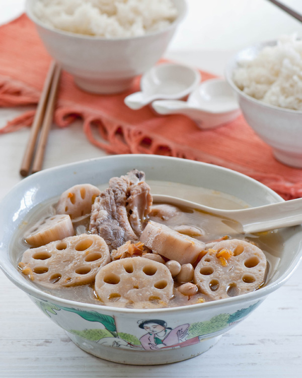 Súp củ sen đậu phộng