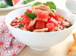 Súp dưa hấu thịt gà