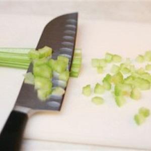 Cách nấu súp gà cần tây