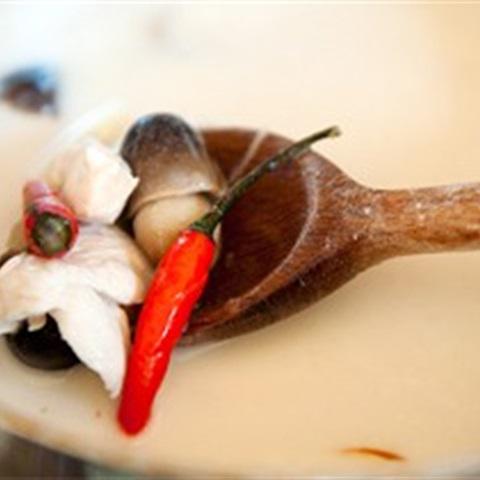 Cách làm súp gà cay kiểu Thái