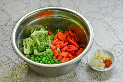 Súp gà khoai tây ngọt thanh, mềm mịn cho bữa tối mùa đông ấm lòng