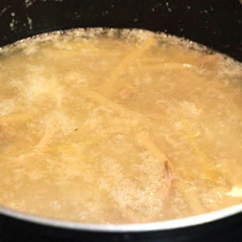 Cách làm súp gà măng tươi