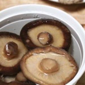 Cách làm súp gà nấm hương