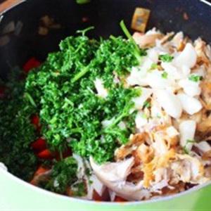 Cách nấu súp gà rau củ