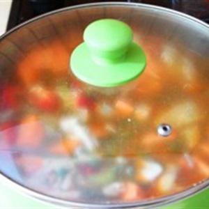 Cách nấu súp gà rau củ