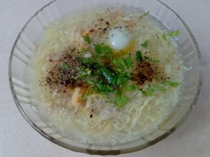 Súp giò trứng