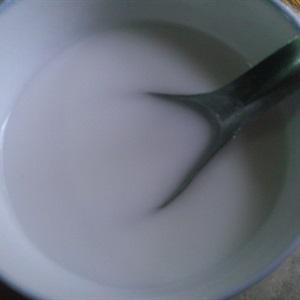 Cách làm súp hạt sen với nấm và tôm