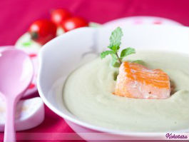 Súp kem đậu Hà Lan và cá hồi