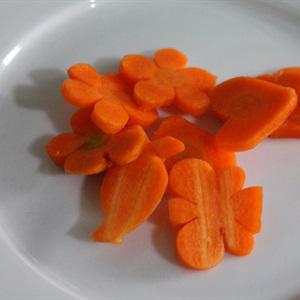 Cách làm súp lơ xanh xào cật heo