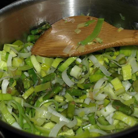 Cách làm súp măng tây cần tây