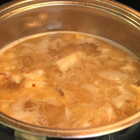 Cách làm súp măng tây với thịt cua